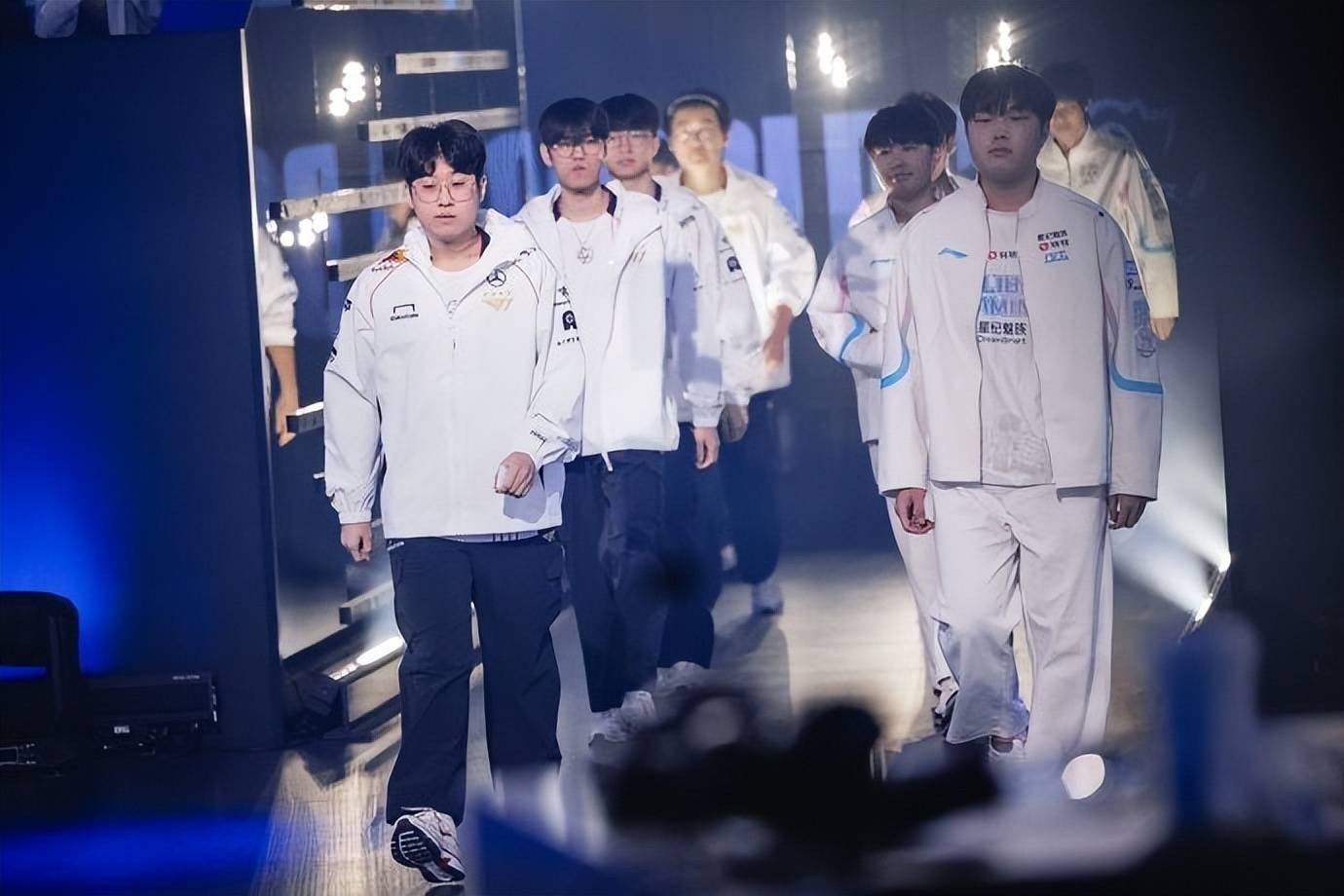 FLY轻取MAD,Ruler团战一打五顶尖较量八强赛,强势挺进下一轮的简单介绍 FLY轻取MAD,Ruler团战一打五顶尖较量八强赛,强势挺进下一轮的简单介绍