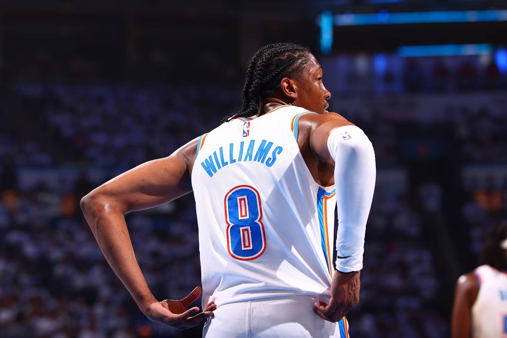 关于灰熊爆冷雷霆,杰伦·布朗高光表现的信息 关于灰熊爆冷雷霆,杰伦·布朗高光表现的信息