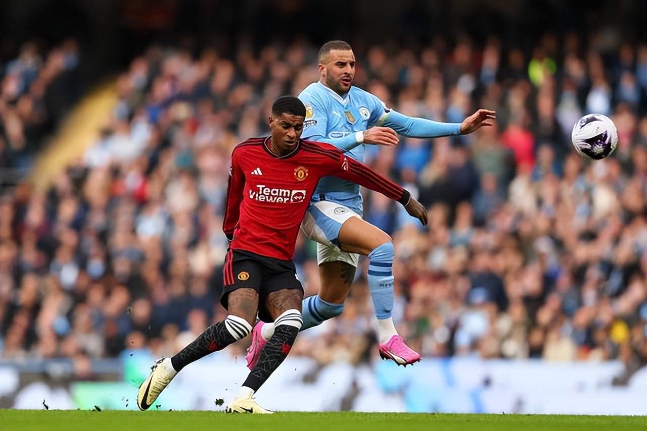 包含曼城后防薄弱成热点，引援成为争议焦点的词条