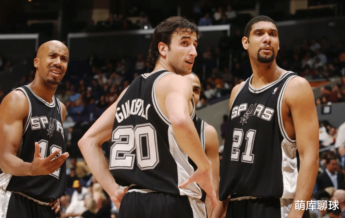 包含马刺老将邓肯回归训练场地，教练组盛赞其视野出色的词条