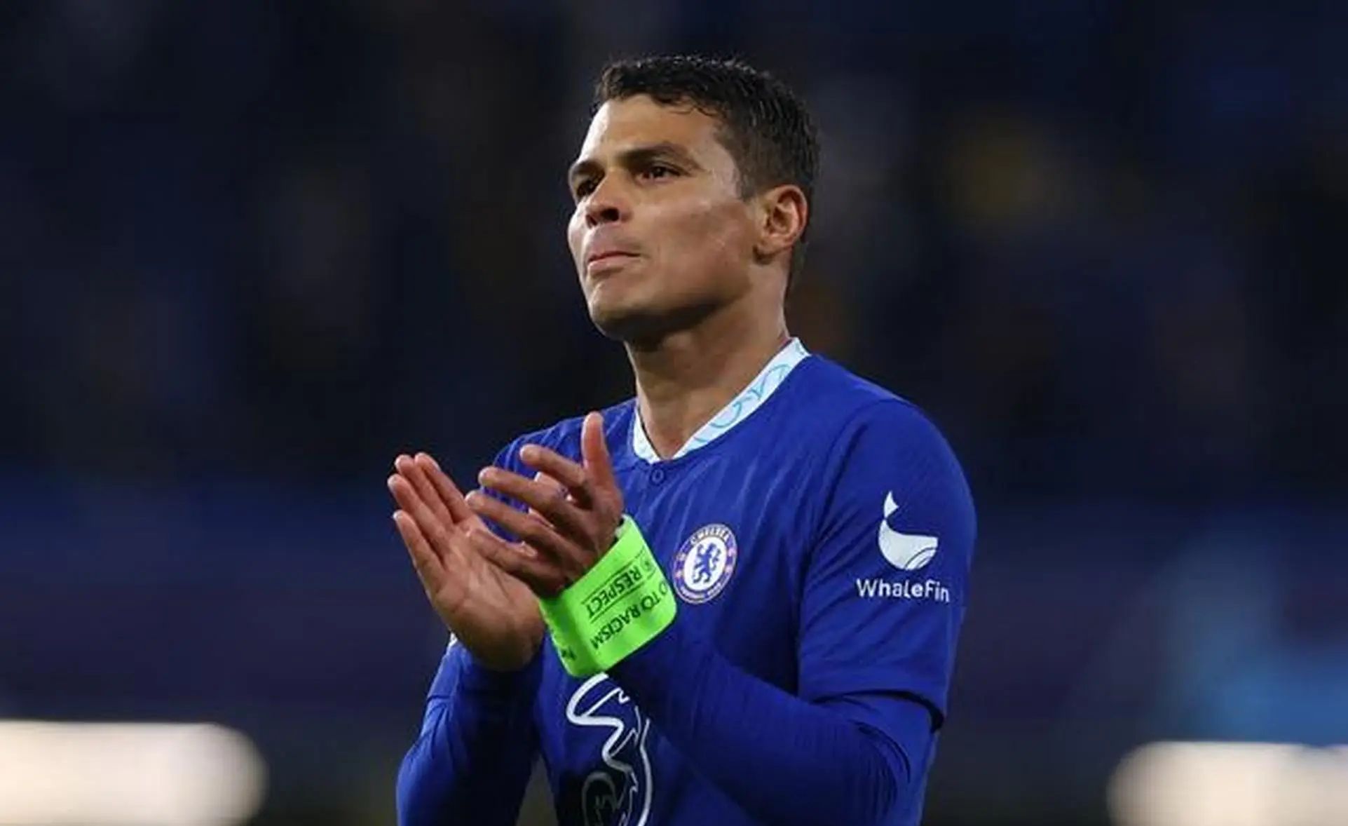 包含切尔西主力中场受伤，球队实力受削弱的词条