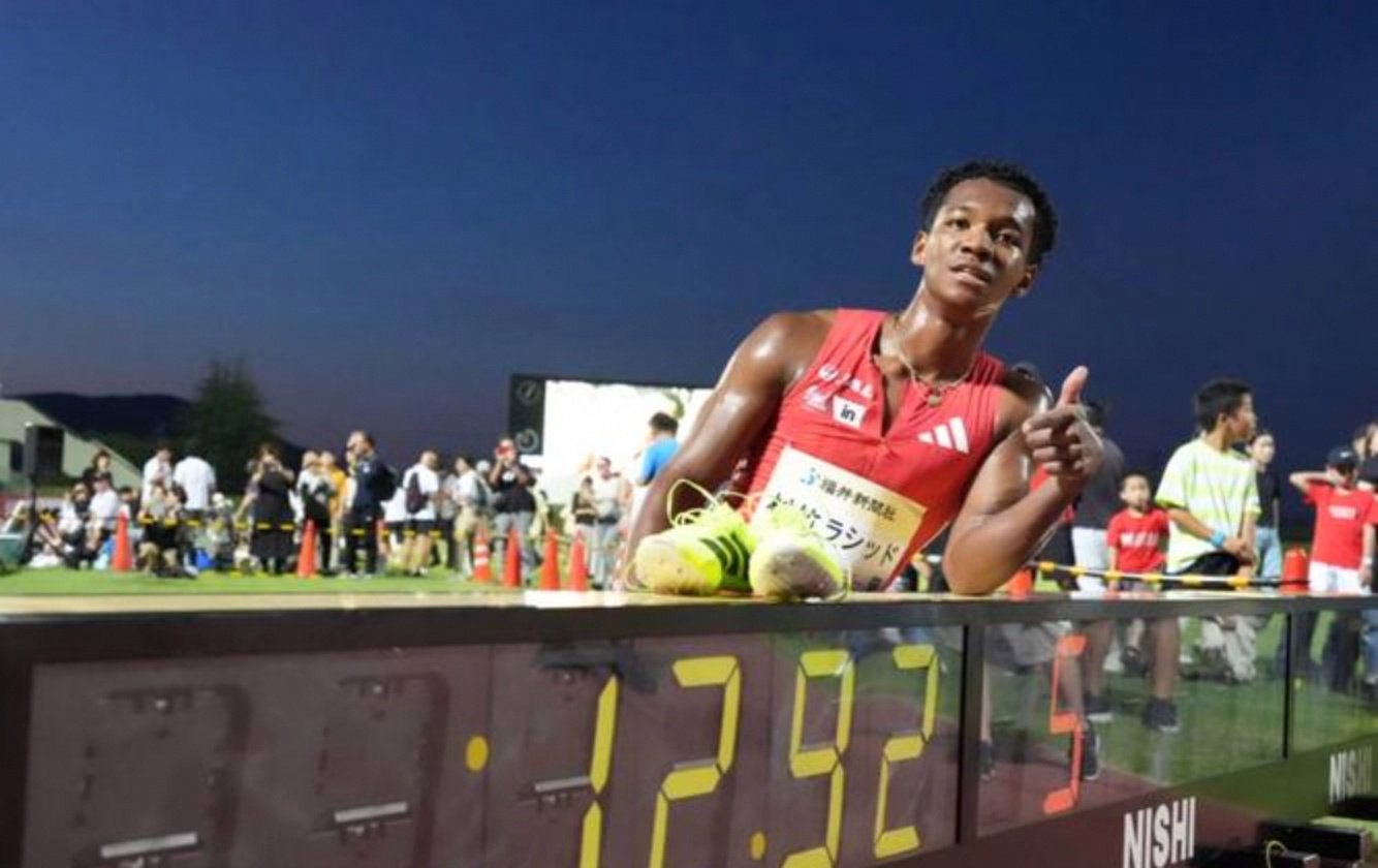 选手挑战历史纪录,赛场惊艳表现 选手挑战历史纪录,赛场惊艳表现