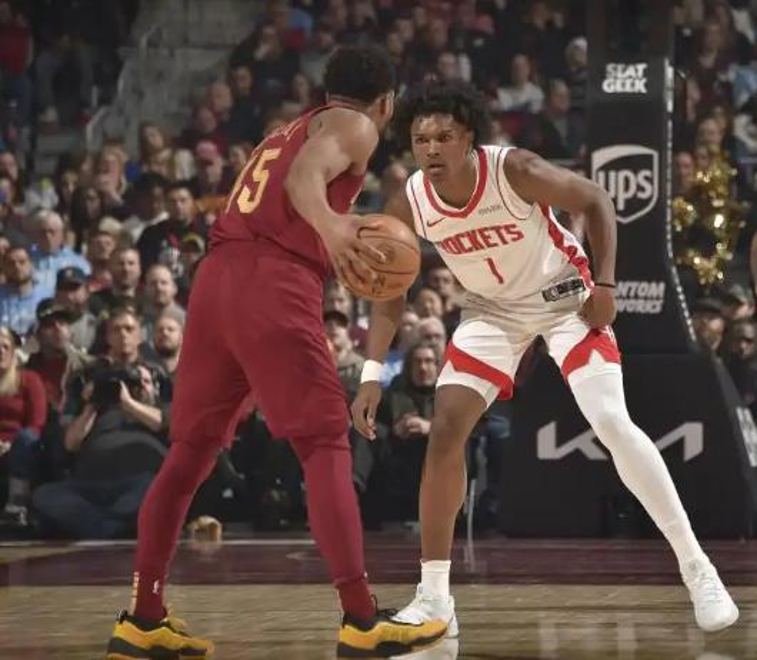 奇才队惨败无力回击，结束季后赛征程的简单介绍