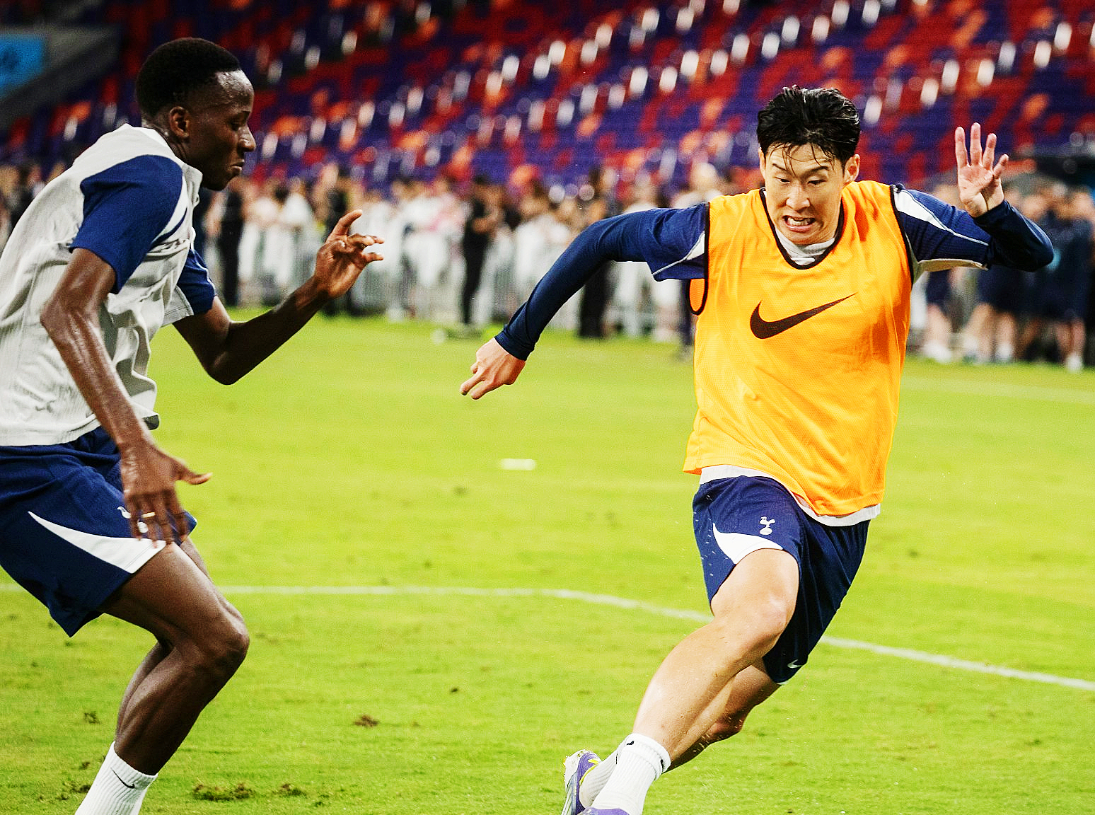 热刺主场胜利，新援发挥出色