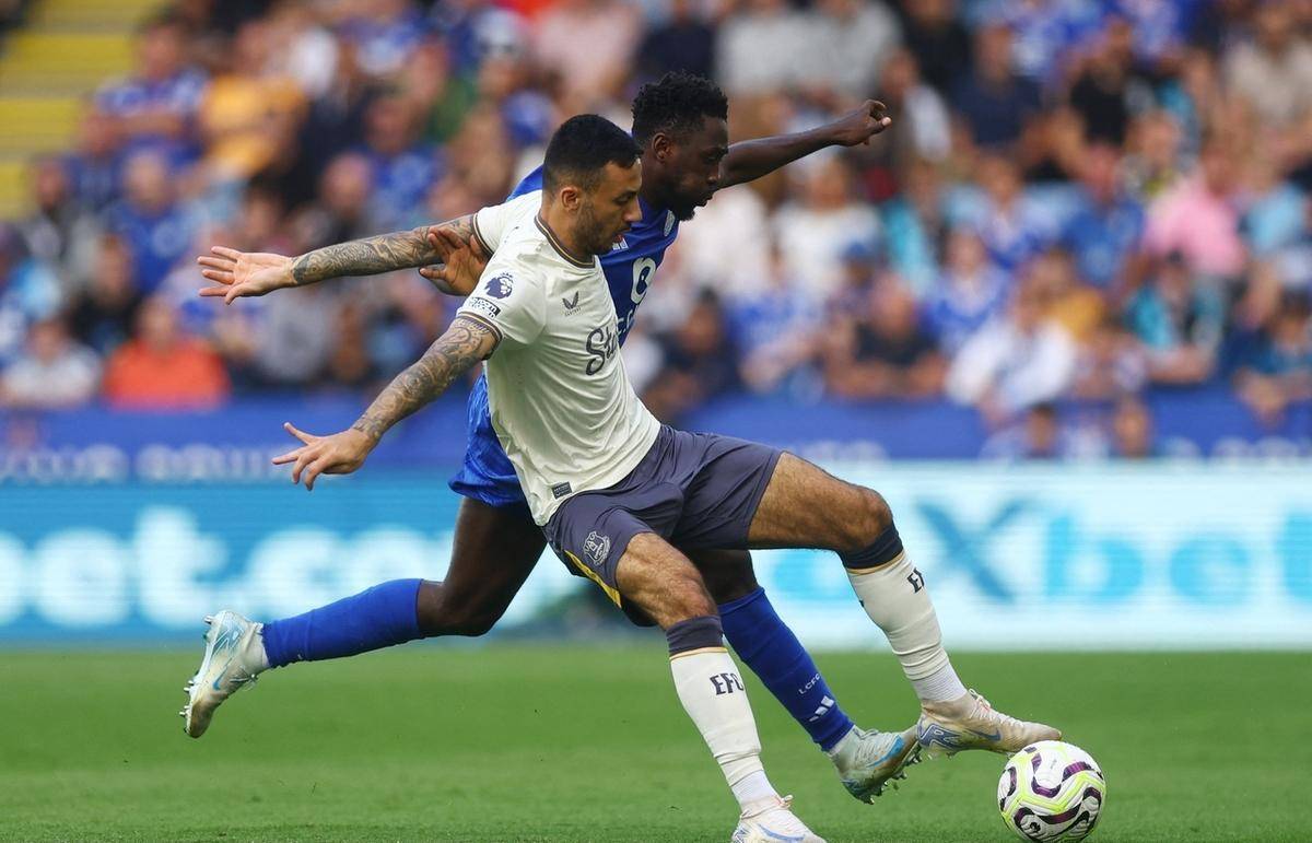 水晶宫客场逼平沃特福德，保住不败纪录的简单介绍