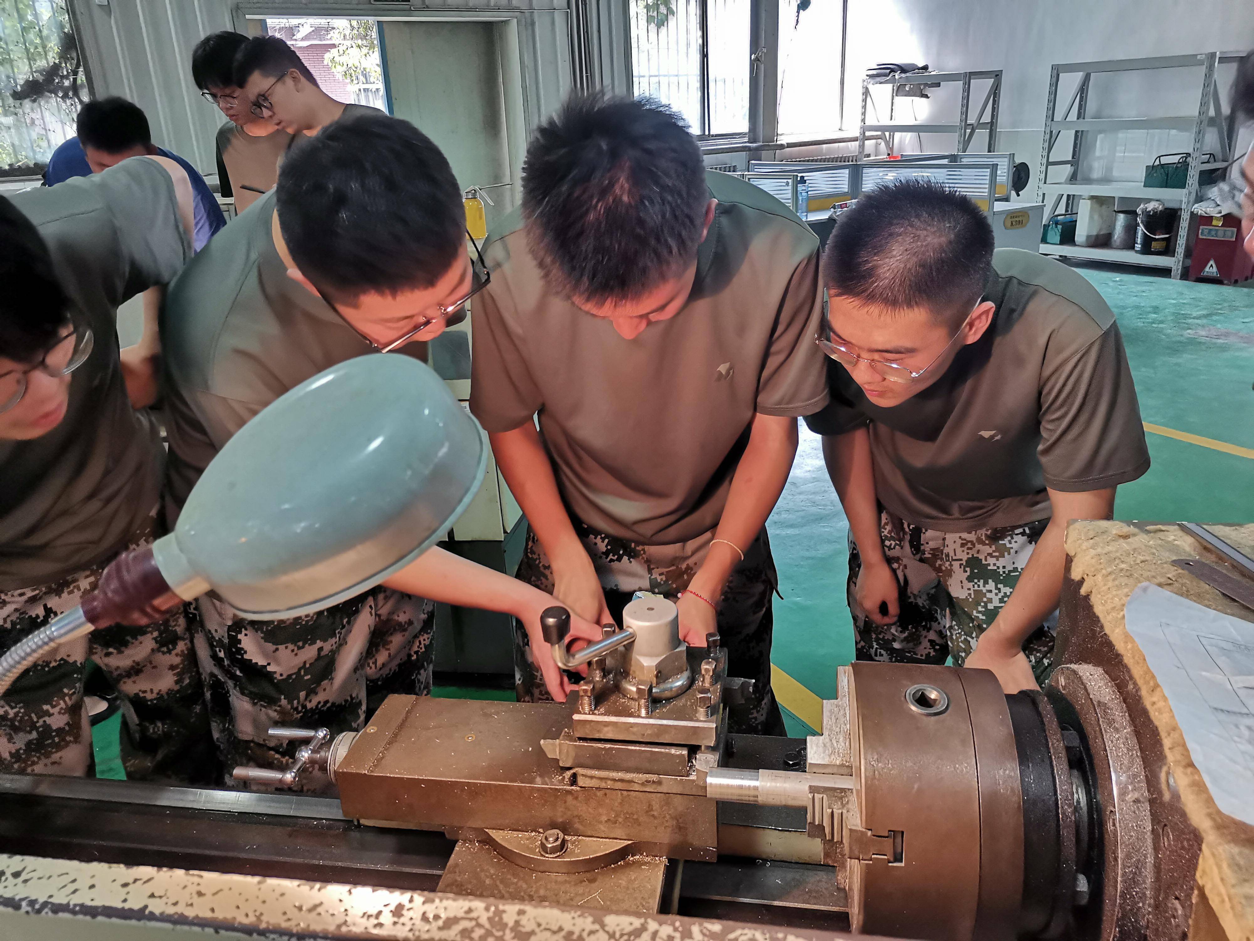 关于湖北科技大学深夜训练备战,球员积极反思磨砺的信息 关于湖北科技大学深夜训练备战,球员积极反思磨砺的信息