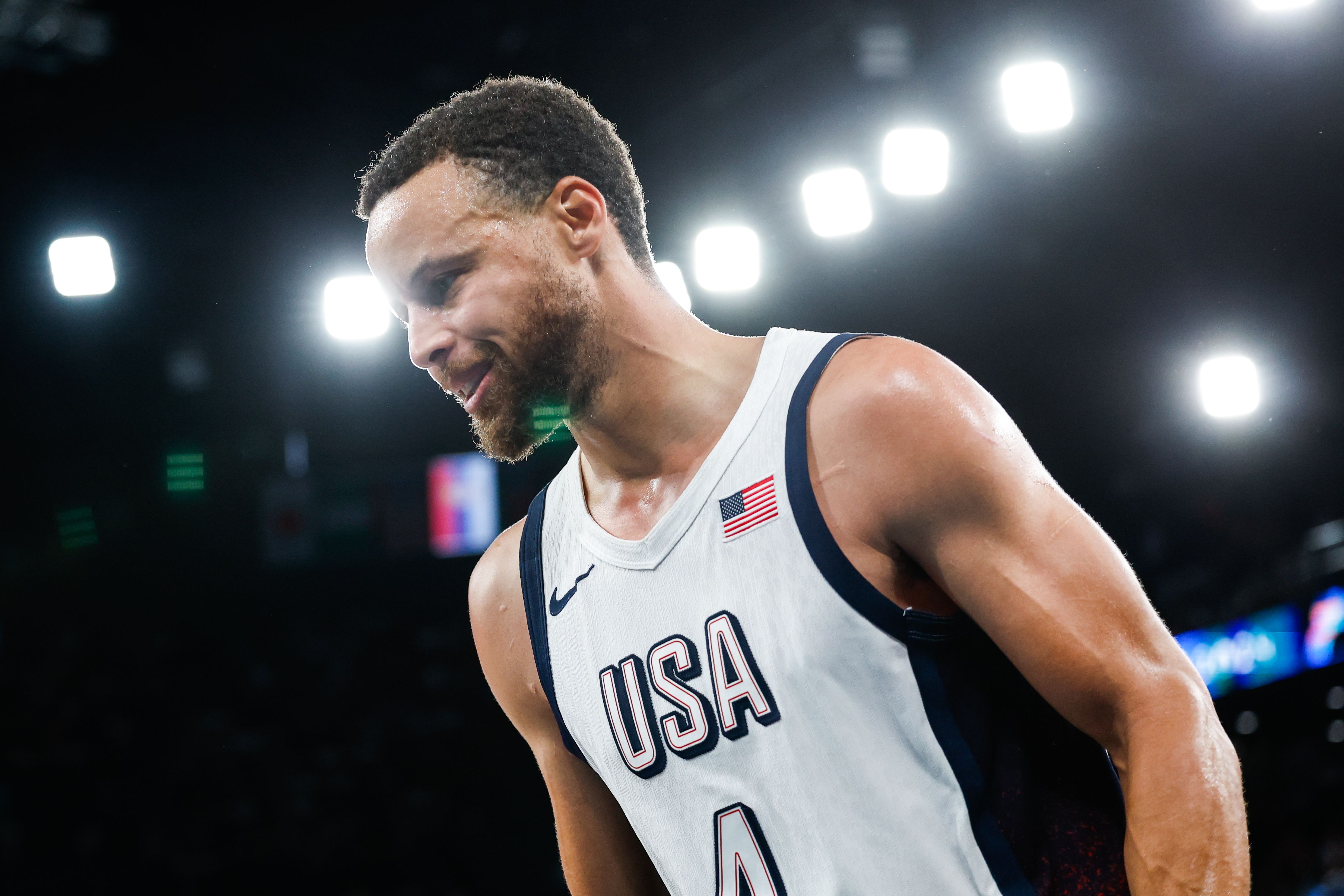 关于魔术绝地反击猛龙,库里高光表现的信息 关于魔术绝地反击猛龙,库里高光表现的信息