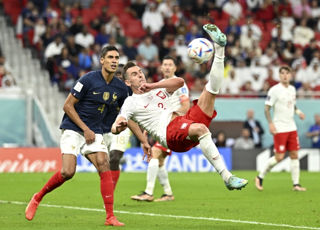 英格兰队险胜法国队，林高远统治全场的简单介绍