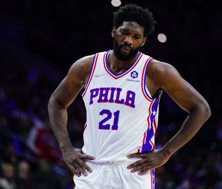 关于上海队力克山西队，恩比德惊艳四座的信息