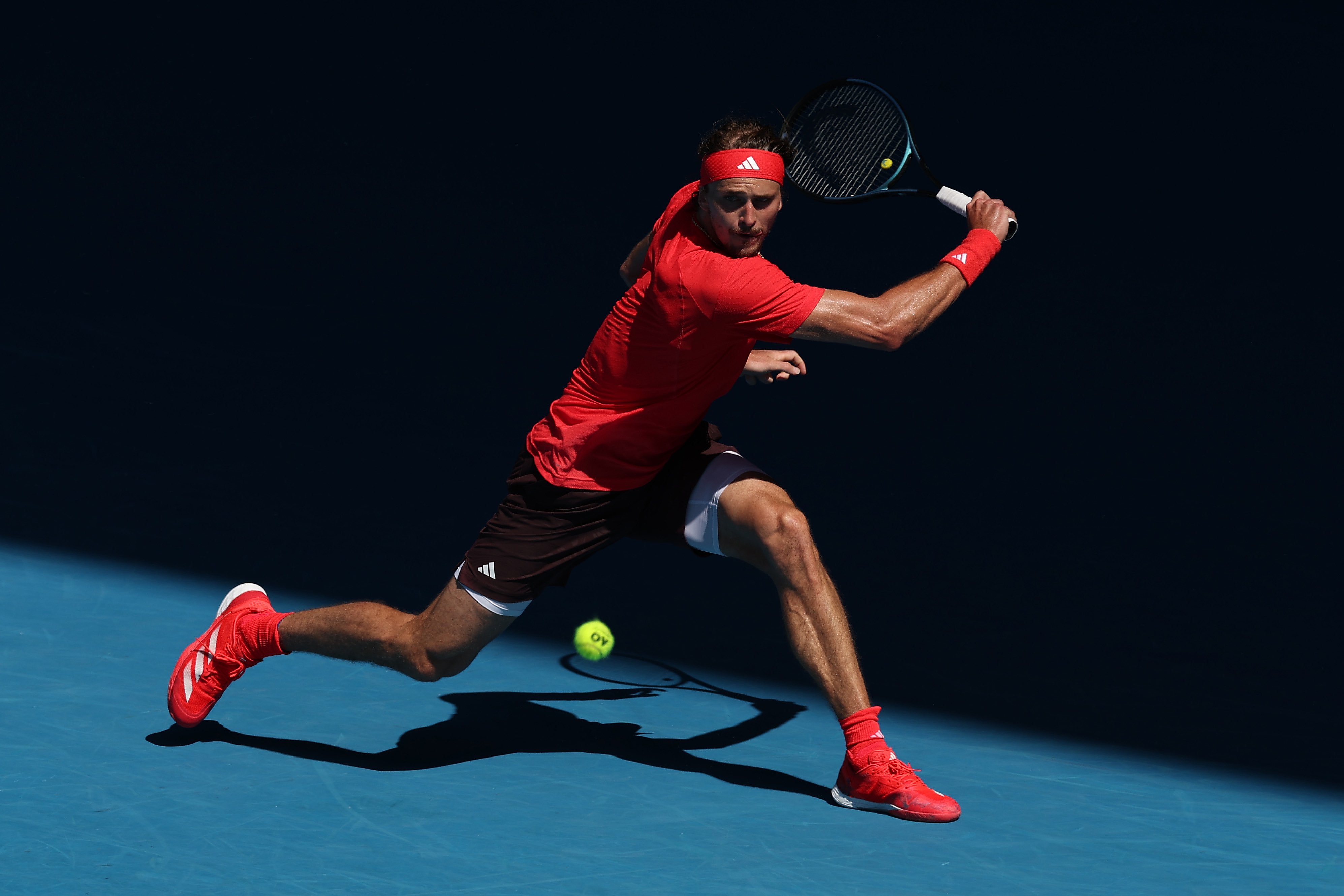 包含澳网完胜温网，兹维列夫高光表现的词条