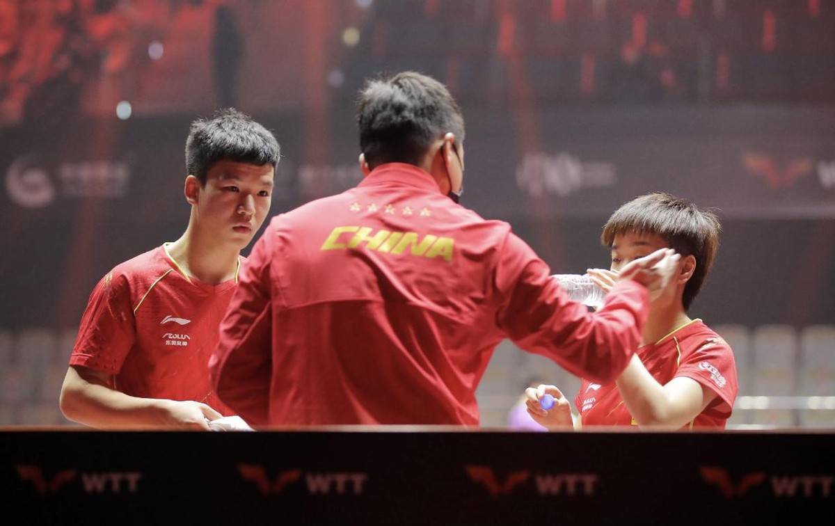 日本队鏖战中国队，许昕扛起全队