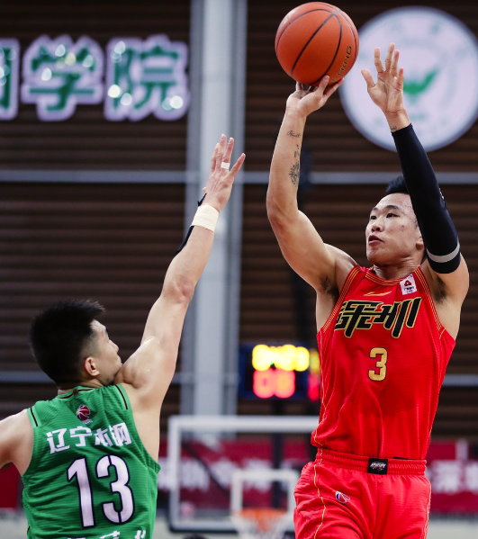 辽宁队轻取尼克斯，陶汉林刷新纪录