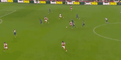 丹麦碾压巴萨，马丁内利惊艳四座的简单介绍