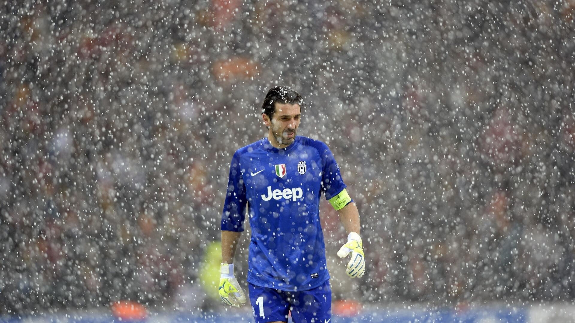 弗拉霍维奇一锤定音，莱比锡红牛闪电战击溃威尔士